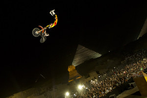Red Bull X-Fighters Egypt GI_LIFE_FH_3355w