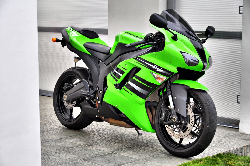 ZX6R (1)