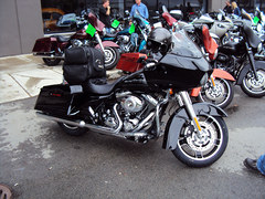 ROAD GLIDE CUSTOM BITCHES