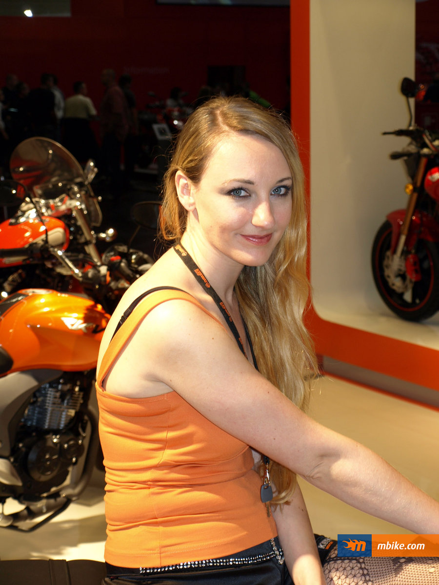 Intermot 2010 babes_15