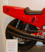 Ferrari-900-Motorcycle-3