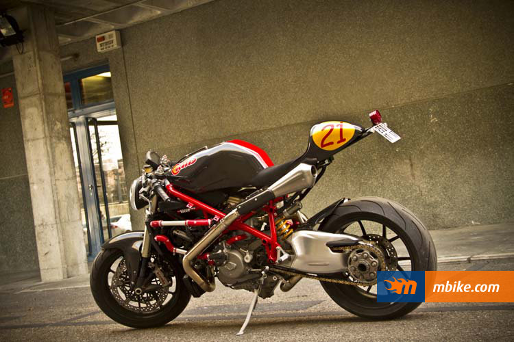 Radical Ducati Mikaracer 05