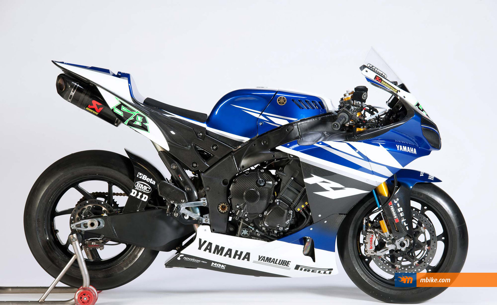 Yamaha Racing 2011 WSBK YZF-R1 16