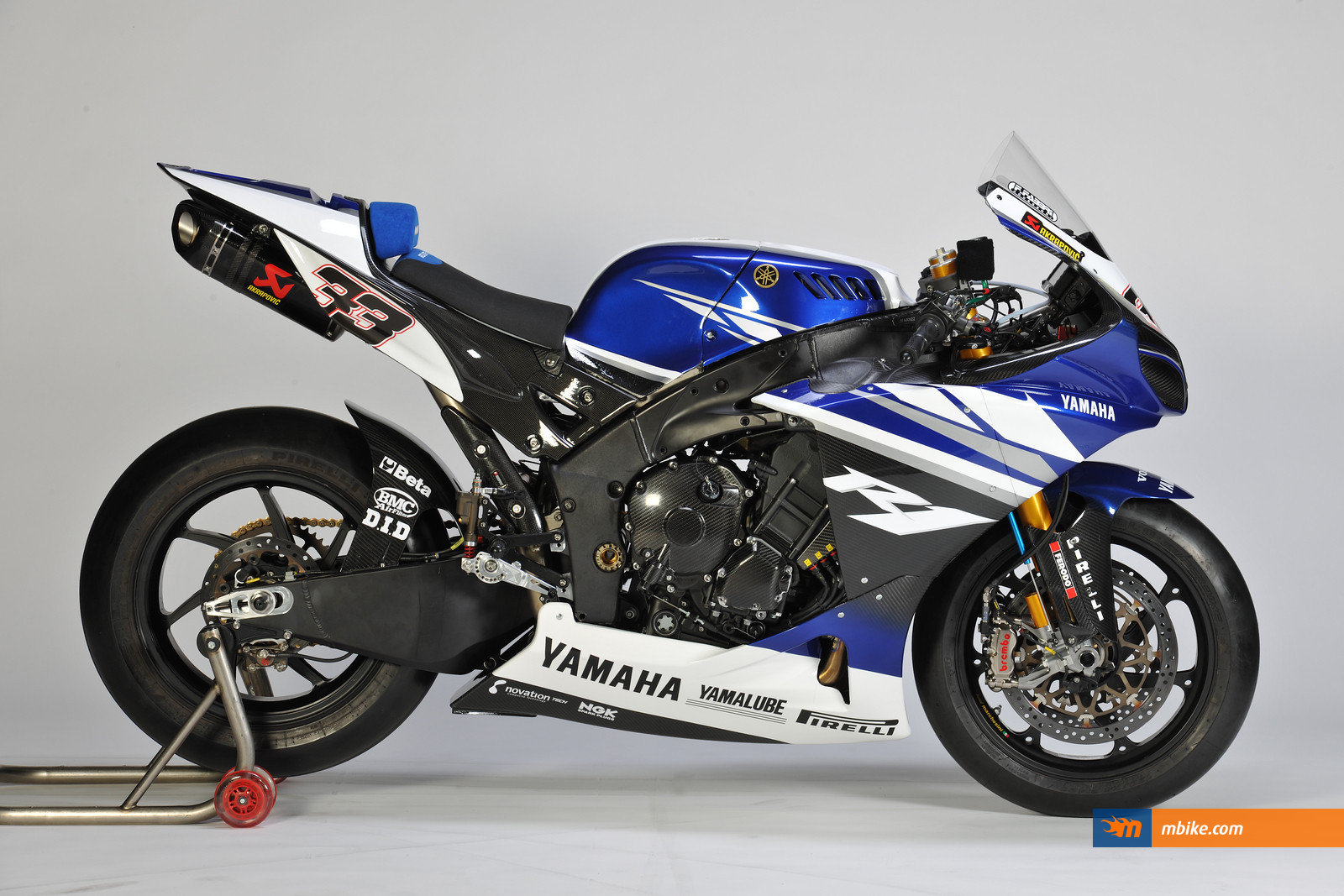 Yamaha Racing 2011 WSBK YZF-R1 22