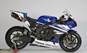 Yamaha Racing 2011 WSBK YZF-R1 6