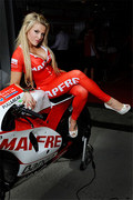 2011 MotoGP Jerez Paddock Girls 09