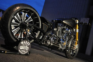 Unorthodox-Harley-Davidson-by-Warrs-is-a-desirable-beast.2