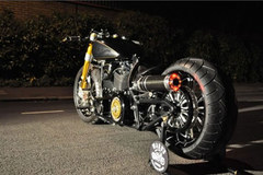 Unorthodox-Harley-Davidson-by-Warrs-is-a-desirable-beast.3