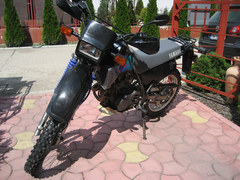 Yamaha-XT350-2