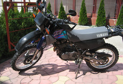Yamaha-XT350-3
