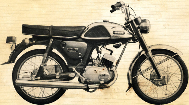 Yamaha 100 YL-3 (2)