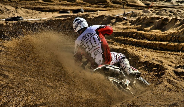 mc63_Motocross in Sand