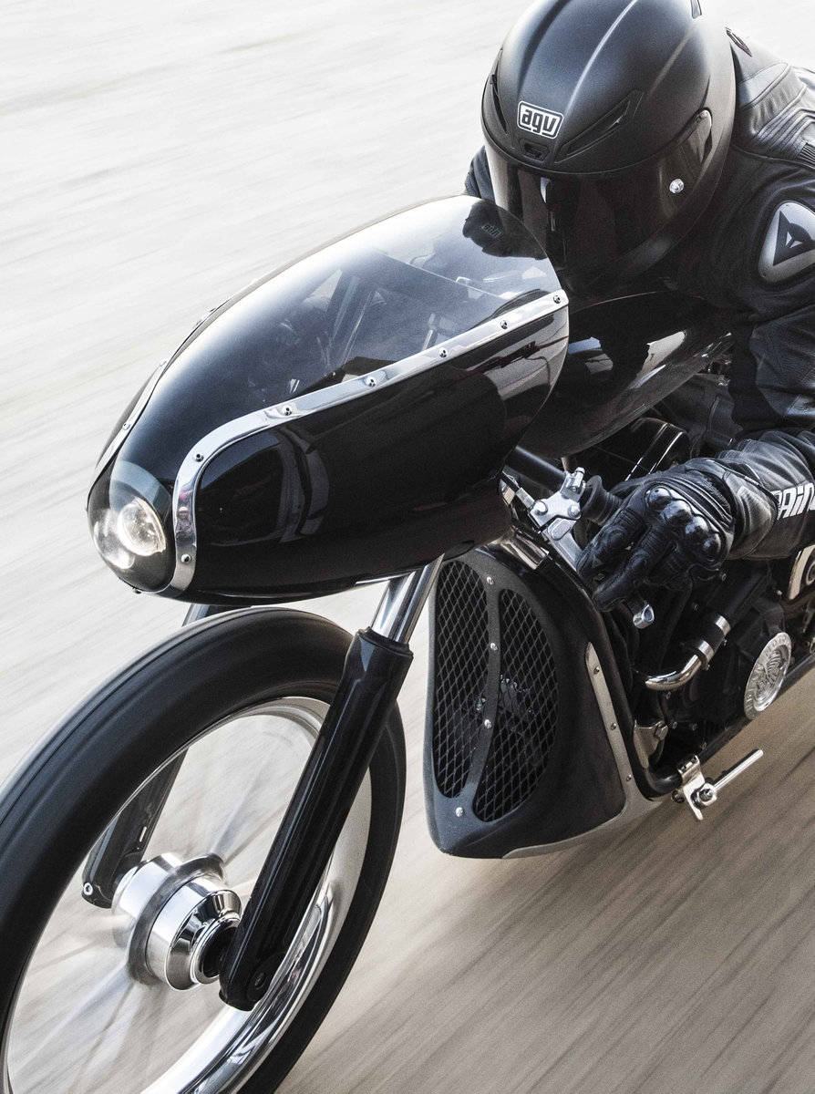 Indian Black Bullet Scout 01